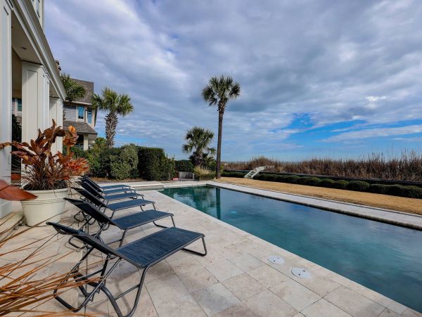 On Beach Vacation Home Five Bedroom in Hilton Head