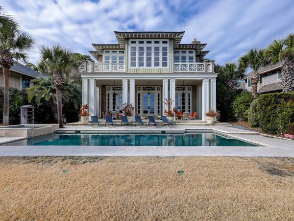 On Beach Vacation Home Five Bedroom in Hilton Head