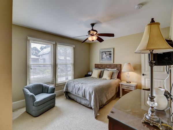 Hilton Head Five Bedroom Home Short Sandy Stroll to the Beach