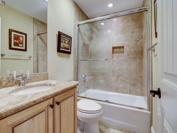 Hilton Head Five Bedroom Home Short Sandy Stroll to the Beach