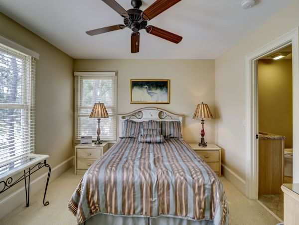Hilton Head Five Bedroom Home Short Sandy Stroll to the Beach