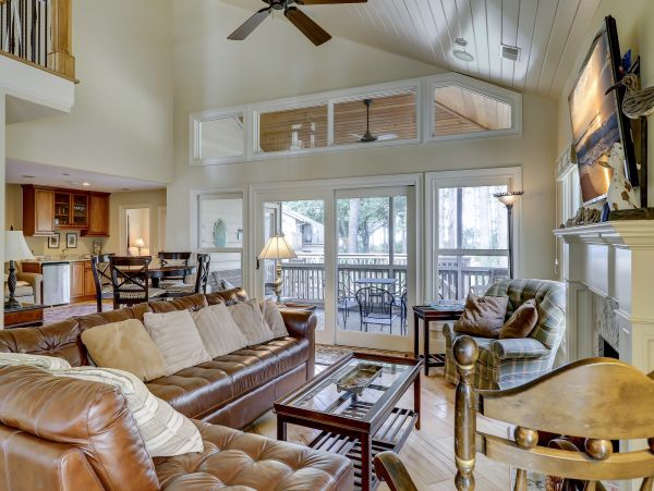 Hilton Head Five Bedroom Home Short Sandy Stroll to the Beach