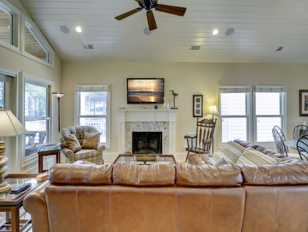 Hilton Head Five Bedroom Home Short Sandy Stroll to the Beach