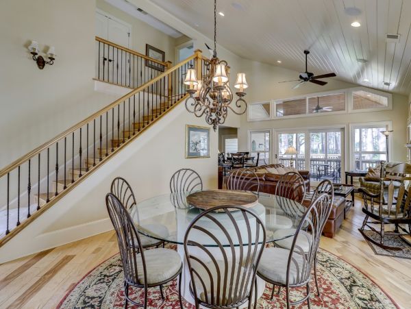 Hilton Head Five Bedroom Home Short Sandy Stroll to the Beach