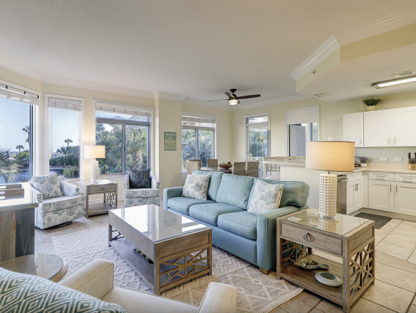 Stunning Three Bedroom Vacation Condo/Villa Chic Residence