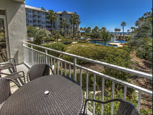Stunning Three Bedroom Vacation Condo/Villa Chic Residence