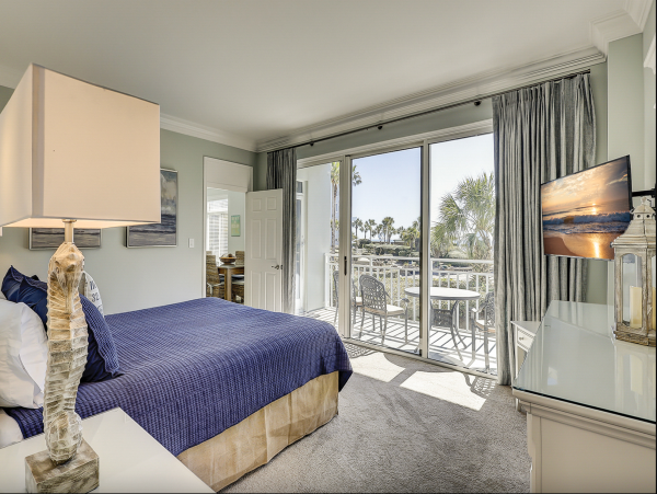 Stunning Three Bedroom Vacation Condo/Villa Chic Residence