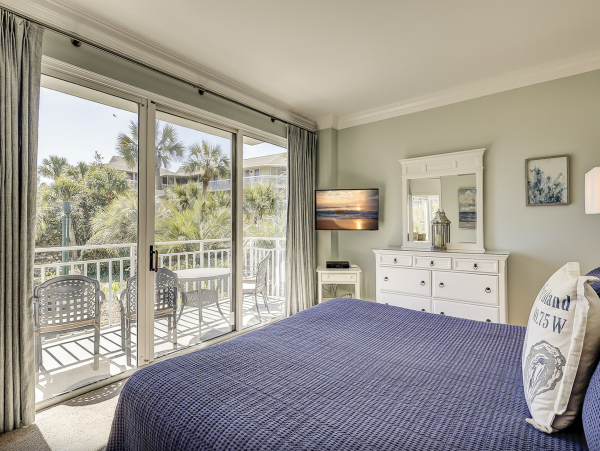 Stunning Three Bedroom Vacation Condo/Villa Chic Residence
