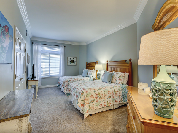 Stunning Three Bedroom Vacation Condo/Villa Chic Residence