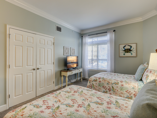 Stunning Three Bedroom Vacation Condo/Villa Chic Residence
