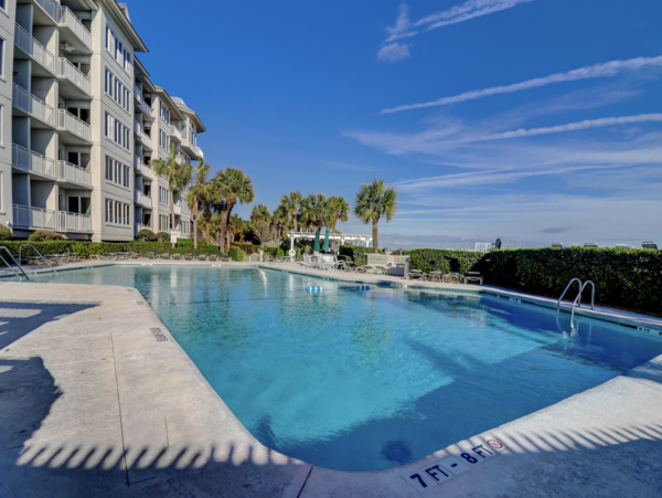Stunning Three Bedroom Vacation Condo/Villa Chic Residence