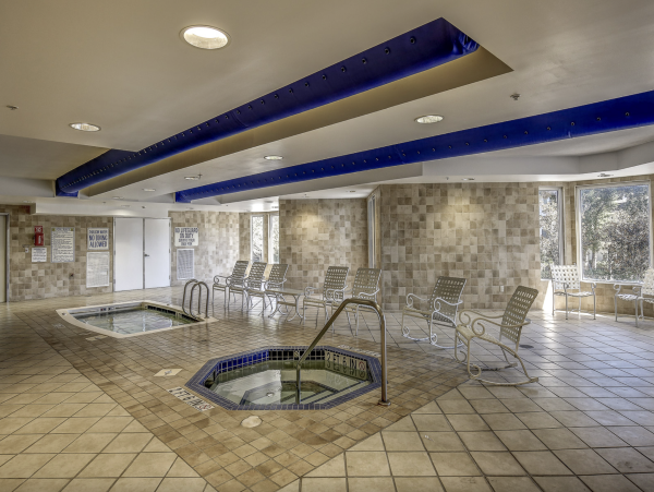 Stunning Three Bedroom Vacation Condo/Villa Chic Residence