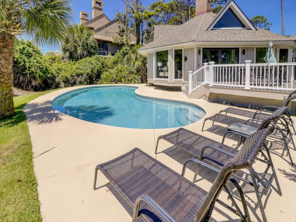 Spacious Bright 4 Bdrm Oceanfront Home with Pool Hilton Head