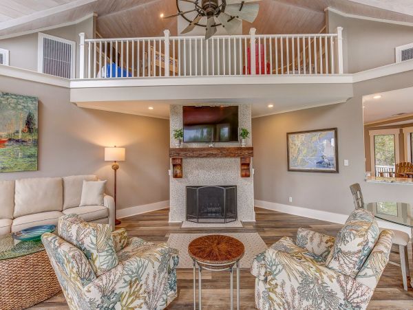 Spacious Bright 4 Bdrm Oceanfront Home with Pool Hilton Head