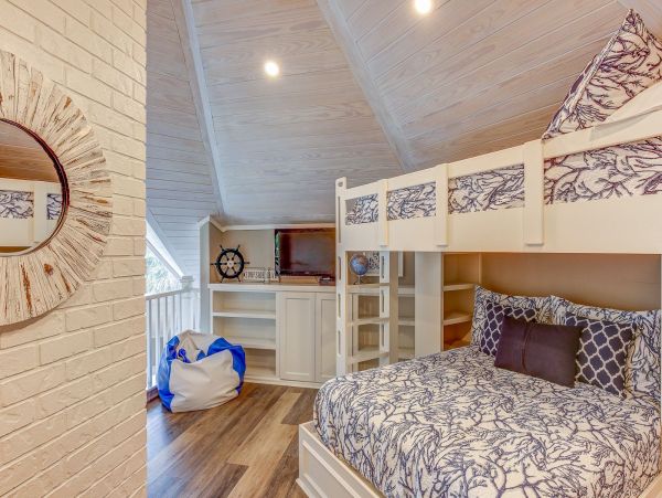 Spacious Bright 4 Bdrm Oceanfront Home with Pool Hilton Head