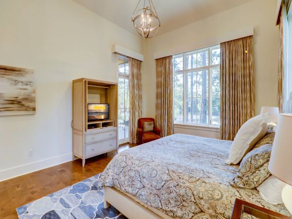 Hilton Head Vacation Pool Home Five Bedroom Walk to Beach