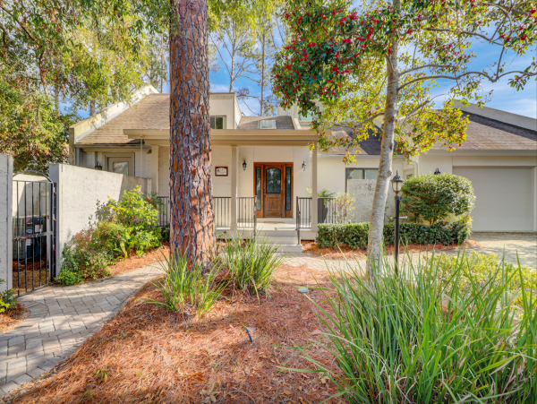 Luxurious Hilton Head Rental: Golf Views and Private Pool