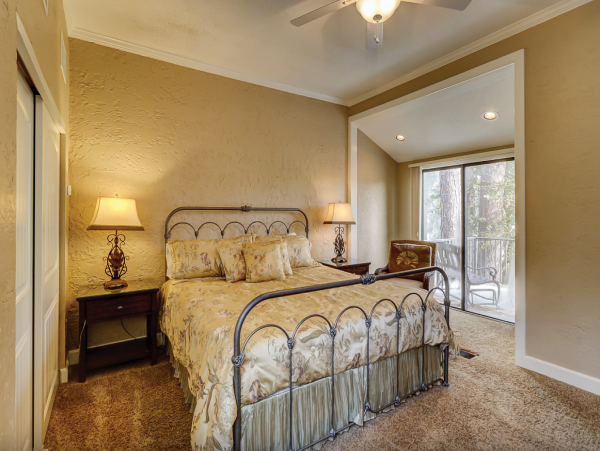 Luxurious Hilton Head Rental: Golf Views and Private Pool