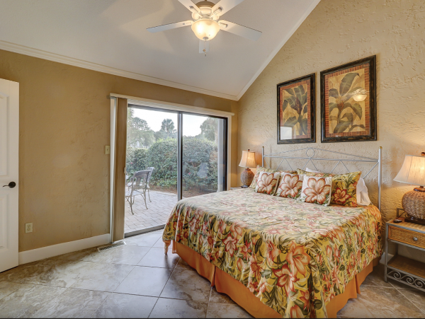 Luxurious Hilton Head Rental: Golf Views and Private Pool