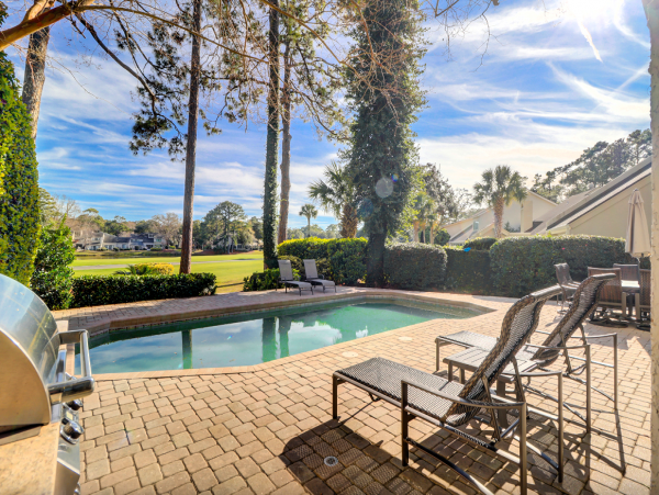 Luxurious Hilton Head Rental: Golf Views and Private Pool