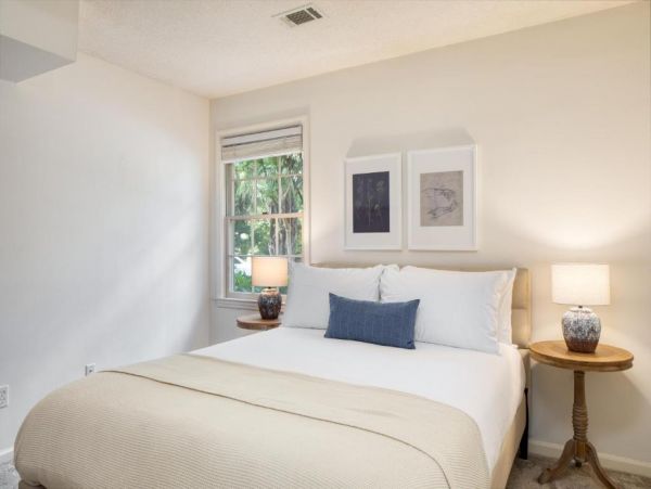 Hilton Head Vacation Home Four Bedroom Walk to Beach