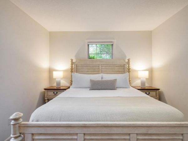 Hilton Head Vacation Home Four Bedroom Walk to Beach