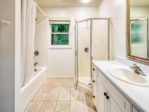Hilton Head Vacation Home Four Bedroom Walk to Beach