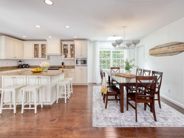 Hilton Head Vacation Home Four Bedroom Walk to Beach