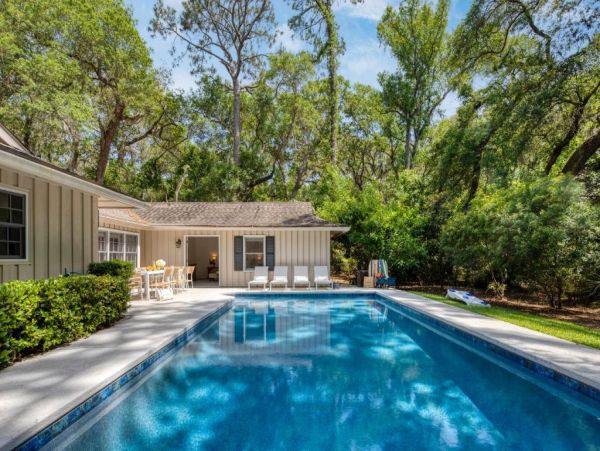 Hilton Head Vacation Home Four Bedroom Walk to Beach