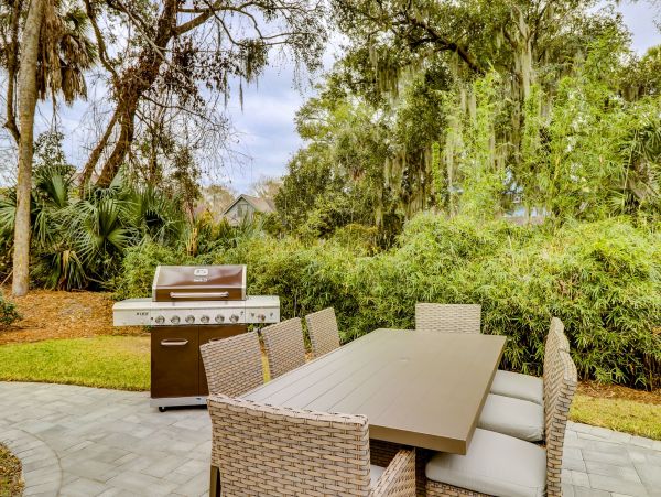 Charming Vacation Rental with 5 Bedrooms & Private Pool