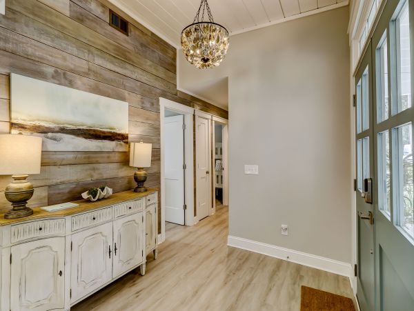 Charming Vacation Rental with 5 Bedrooms & Private Pool