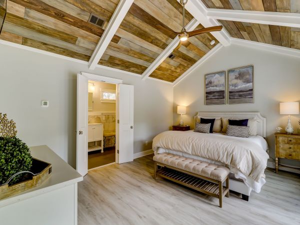 Charming Vacation Rental with 5 Bedrooms & Private Pool