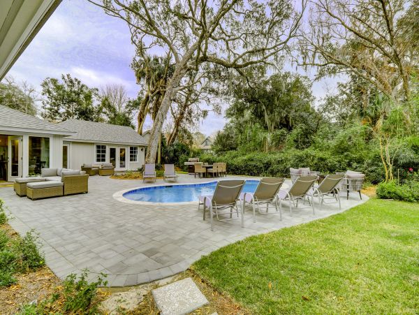 Charming Vacation Rental with 5 Bedrooms & Private Pool
