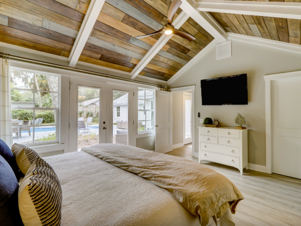 Charming Vacation Rental with 5 Bedrooms & Private Pool