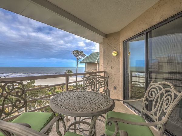 Hilton Head Magnificent Views of the Water Five Star Amenities