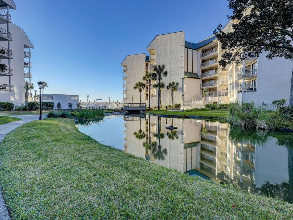 Hilton Head Magnificent Views of the Water Five Star Amenities