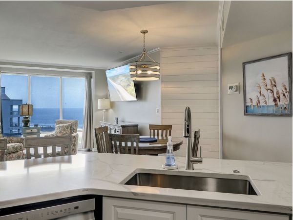 Hilton Head Magnificent Views of the Water Five Star Amenities