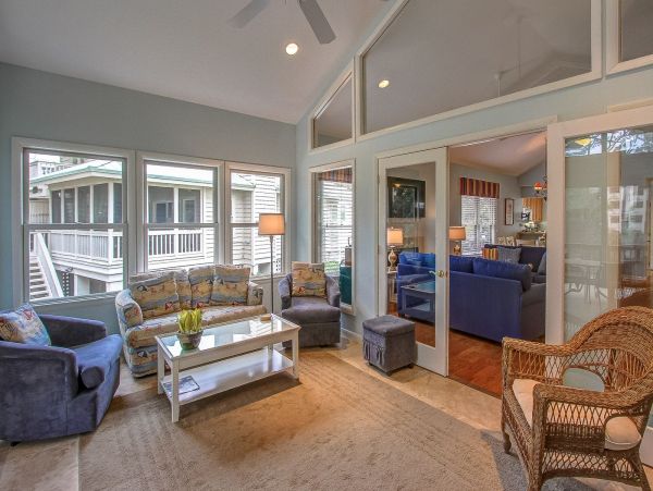 Charming Vacation Home in Hilton Head Sleeps 10 Guests