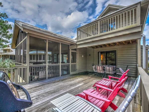 Charming Vacation Home in Hilton Head Sleeps 10 Guests