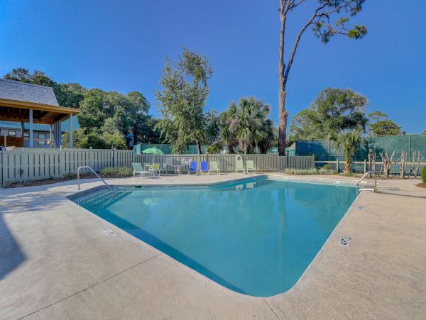 Charming Vacation Home in Hilton Head Sleeps 10 Guests