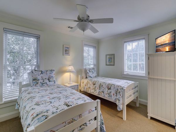 Hilton Head Luxury Vacation Pool Rental 6 Bedrooms Elevator