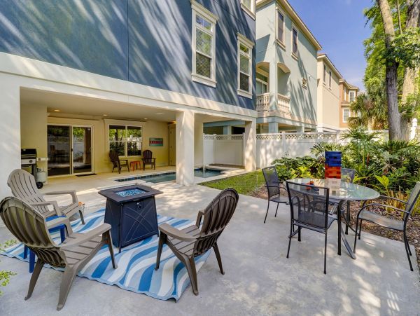 Nothing Short Of Fabulous - Hilton Head Vacation Pool Home 14 Guests