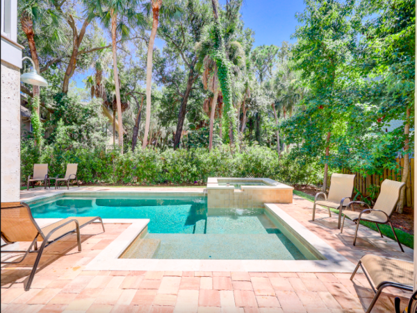 Hilton Head Beachside Bliss: Your Ultimate Island Retreat