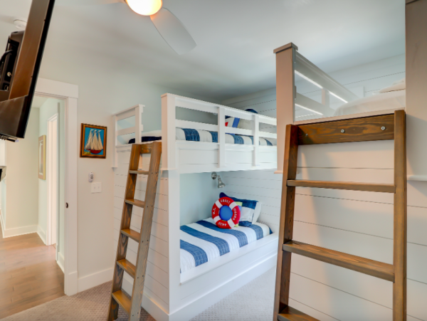 Hilton Head Beachside Bliss: Your Ultimate Island Retreat