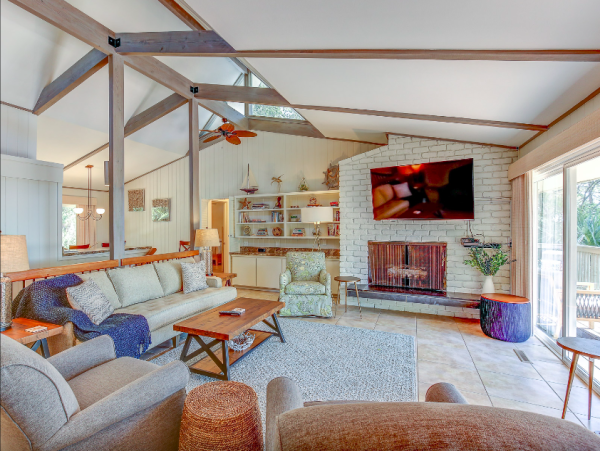 Luxurious Hilton Head Escape with Pool, Spa & Convenient Beach Access