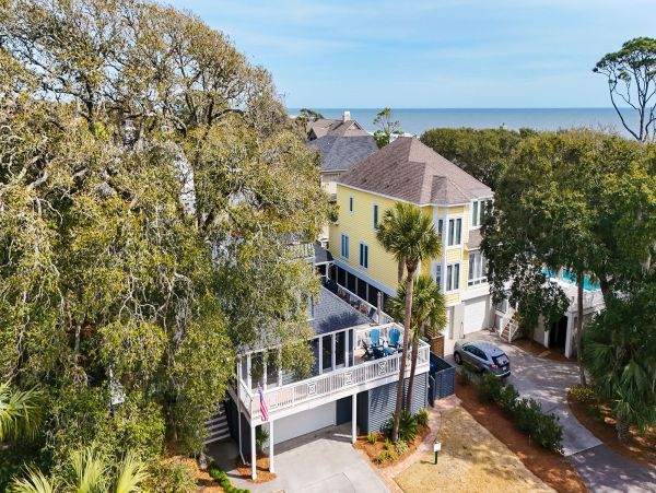Hilton Head Beach Rental Luxury 5-Bedroom Home with Heated Pool