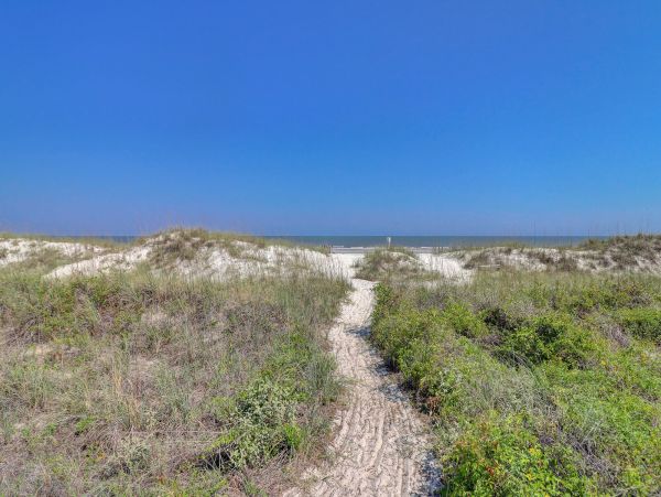 Hilton Head Beach Rental Luxury 5-Bedroom Home with Heated Pool