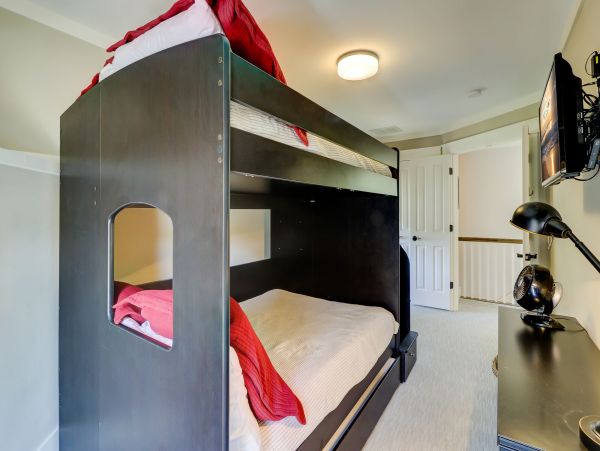 Hilton Head Beach Rental Luxury 5-Bedroom Home with Heated Pool