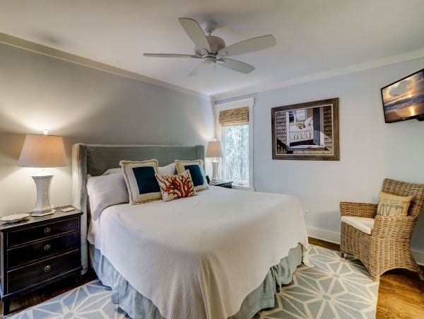 Hilton Head Beach Rental Luxury 5-Bedroom Home with Heated Pool