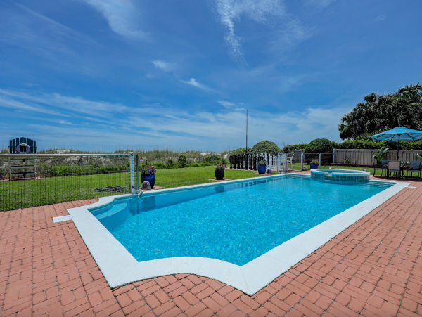 Luxury Oceanfront Vacation Rental with 6 Bedrooms in Hilton Head